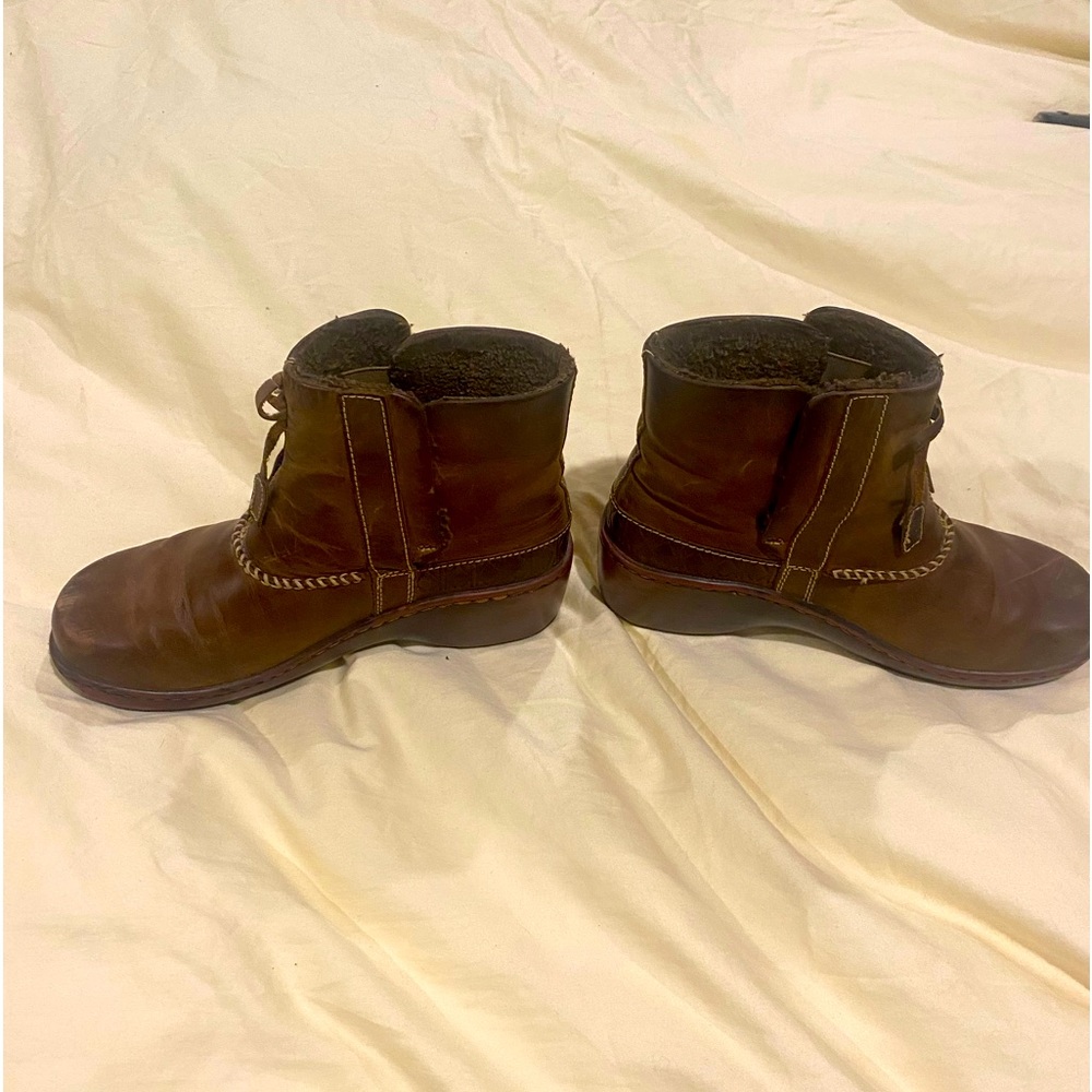 Klogs what a great boot, very comfy size 7.5